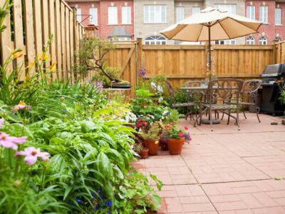 Garden fencing services Chertsey