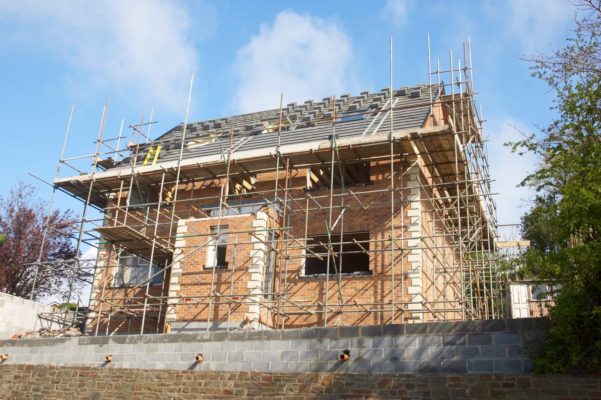 Emergency roof repairs Chertsey